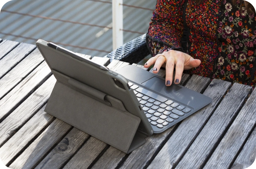 Pro Keys Trackpad Klavyeli Kılıf